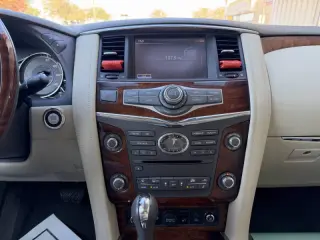 2017 Infiniti QX80
