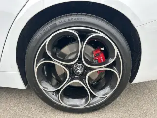 2023 Alfa Romeo Giulia Veloce