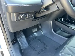2022 Ford Mustang Mach-E Select