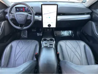 2022 Ford Mustang Mach-E Select