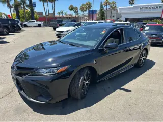 2019 Toyota Camry Hybrid SE