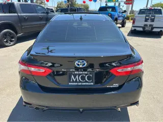 2019 Toyota Camry Hybrid SE