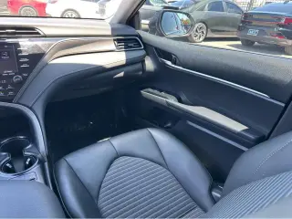 2019 Toyota Camry Hybrid SE