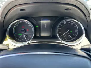 2019 Toyota Camry Hybrid SE
