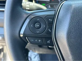 2019 Toyota Camry Hybrid SE