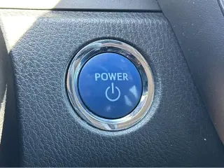 2019 Toyota Camry Hybrid SE