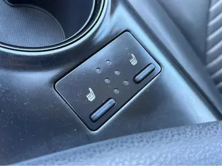 2019 Toyota Camry Hybrid SE