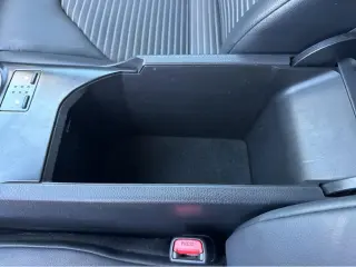 2019 Toyota Camry Hybrid SE