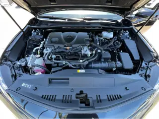 2019 Toyota Camry Hybrid SE