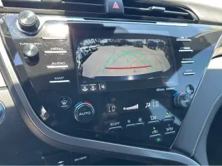 2019 Toyota Camry Hybrid SE