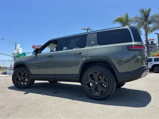 2022 Rivian R1S Launch Edition