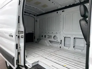 Ford Transit 2024 250 3dr LWB Medium Roof Cargo Van