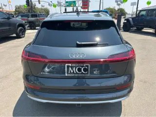2019 Audi e-tron Prestige