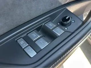 2019 Audi e-tron Prestige