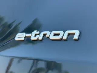 2019 Audi e-tron Prestige