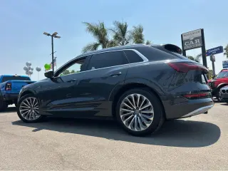 2019 Audi e-tron Prestige