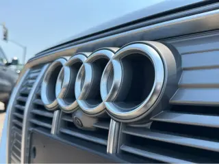 2019 Audi e-tron Prestige