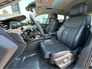 2019 Audi e-tron Prestige