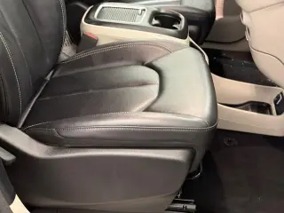 Chrysler Pacifica 2024 Touring L 4dr Mini-Van