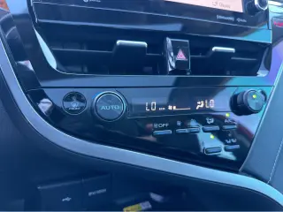 2022 Toyota Camry Hybrid XSE