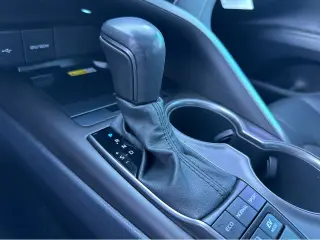 2022 Toyota Camry Hybrid XSE