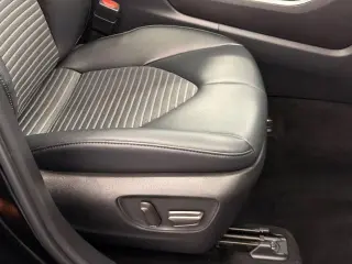 Toyota Highlander 2022 AWD XSE 4dr SUV
