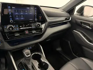 Toyota Highlander 2022 AWD XSE 4dr SUV