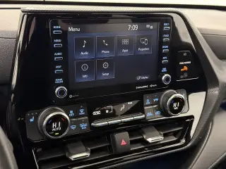 Toyota Highlander 2022 AWD XSE 4dr SUV