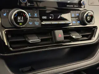 Toyota Highlander 2022 AWD XSE 4dr SUV