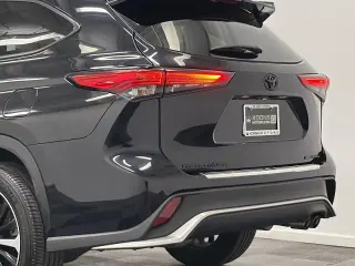 Toyota Highlander 2022 AWD XSE 4dr SUV