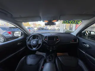 2020 Jeep Cherokee Altitude