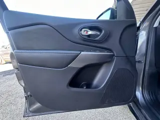 2020 Jeep Cherokee Altitude