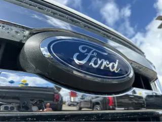 2021 Ford Super Duty F-450 DRW XLT  w/WORK CONVERSION! TOOL SHELVES/BOXES!