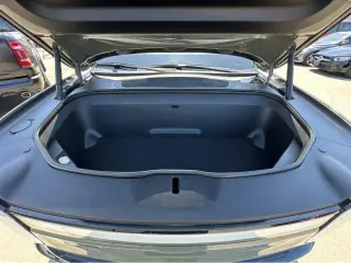2022 Rivian R1S Launch Edition