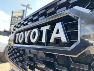 2021 Toyota Tacoma 2WD SR5