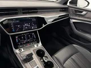 Audi A6 2024 AWD quattro Premium Plus 45 TFSI 4dr Sedan