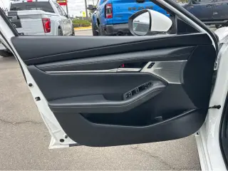 2019 Mazda Mazda3 Hatchback w/Premium Pkg