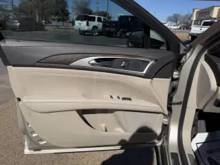 2017 Lincoln MKZ Select