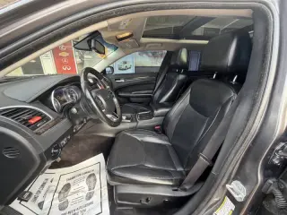 2017 Chrysler 300 C