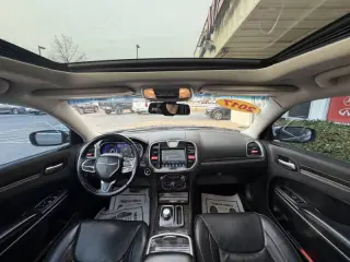 2017 Chrysler 300 C
