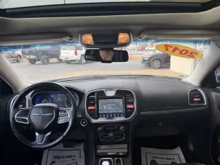 2017 Chrysler 300 C