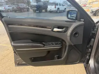 2017 Chrysler 300 C