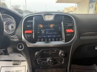 2017 Chrysler 300 C
