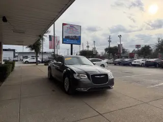 2017 Chrysler 300 C