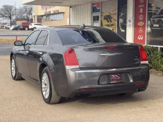 2017 Chrysler 300 C