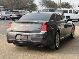 2017 Chrysler 300 C