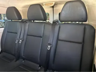 2016 Mercedes-Benz Metris Passenger Van RWD 126"