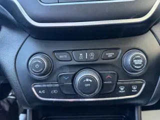 2020 Jeep Cherokee Altitude
