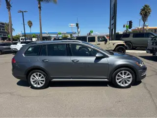 2017 Volkswagen Golf Alltrack SE