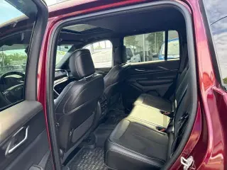 Jeep Grand Cherokee 2024 4x4 Laredo 4dr SUV